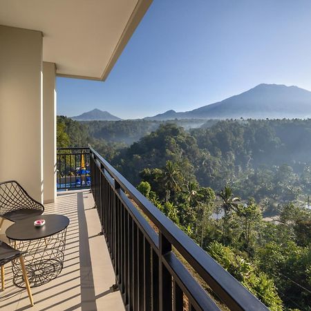 Tapa Agung View Hotel Menanga Exterior photo